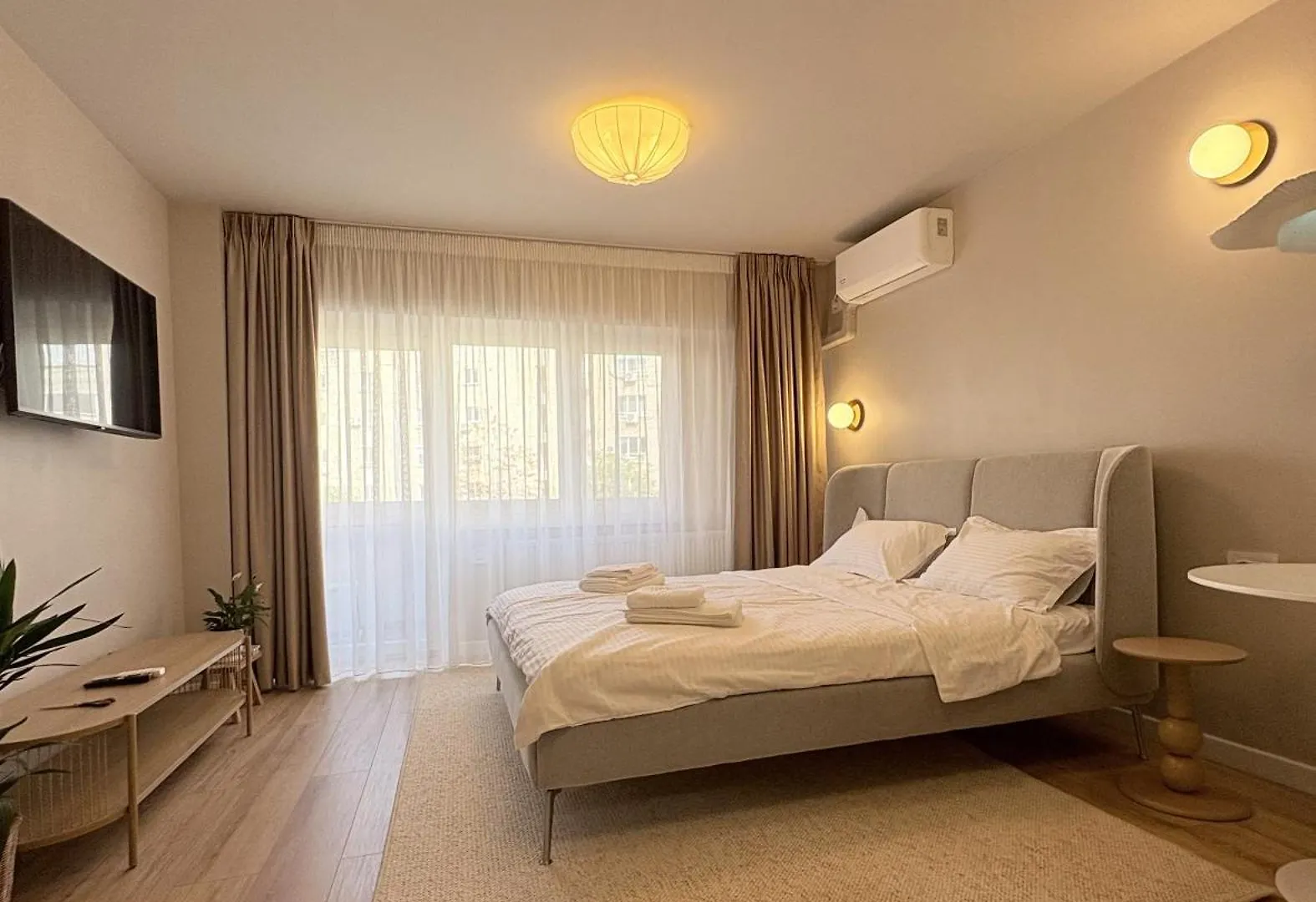 Axa Central Studio - Tineretului Bucarest